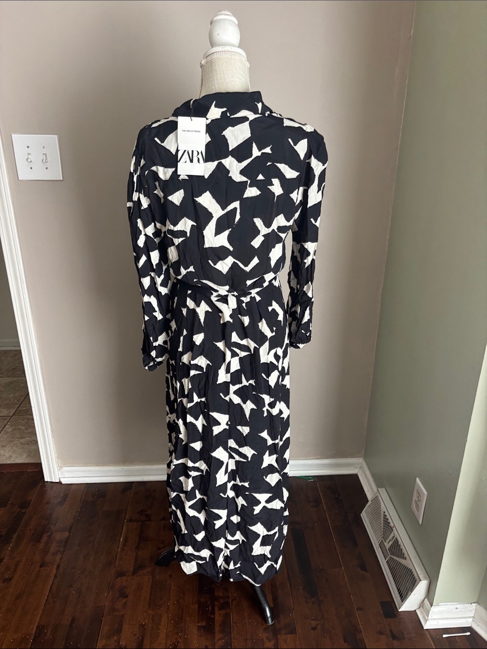 Zara Black and White Abstract Midi Shirt Dress - Picture 7 of 10